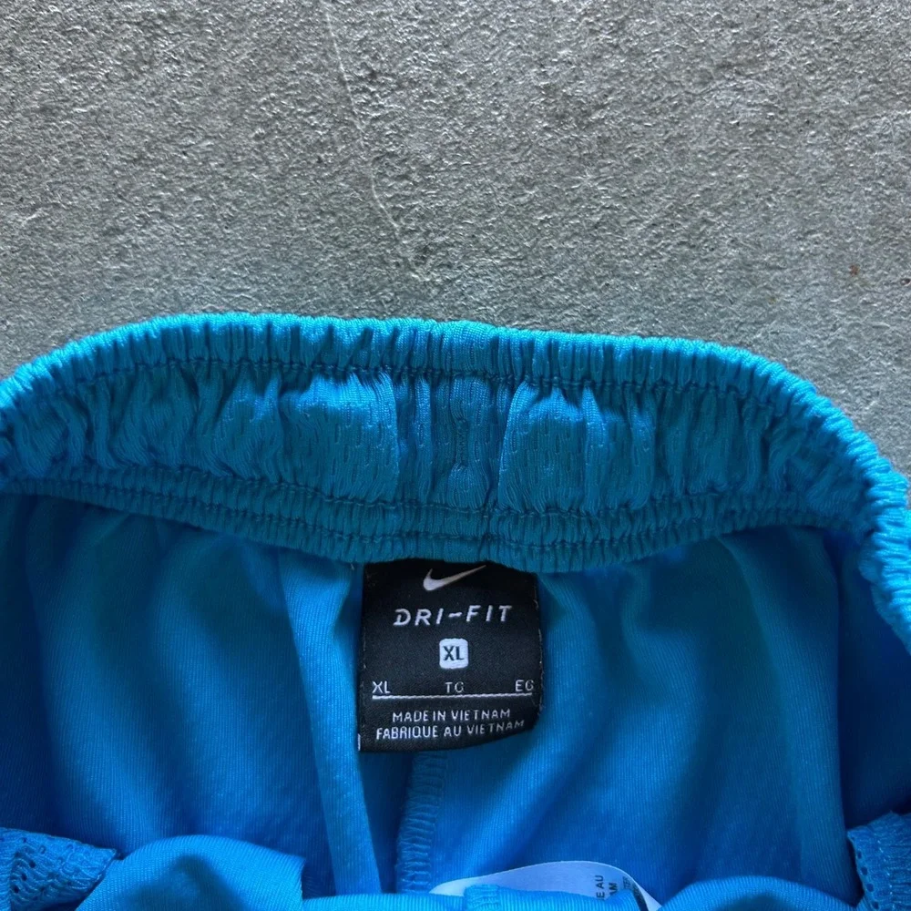 Nike Athletic Shorts Boys XL Blue Dri-Fit Training Mesh Sportswear 893573-482